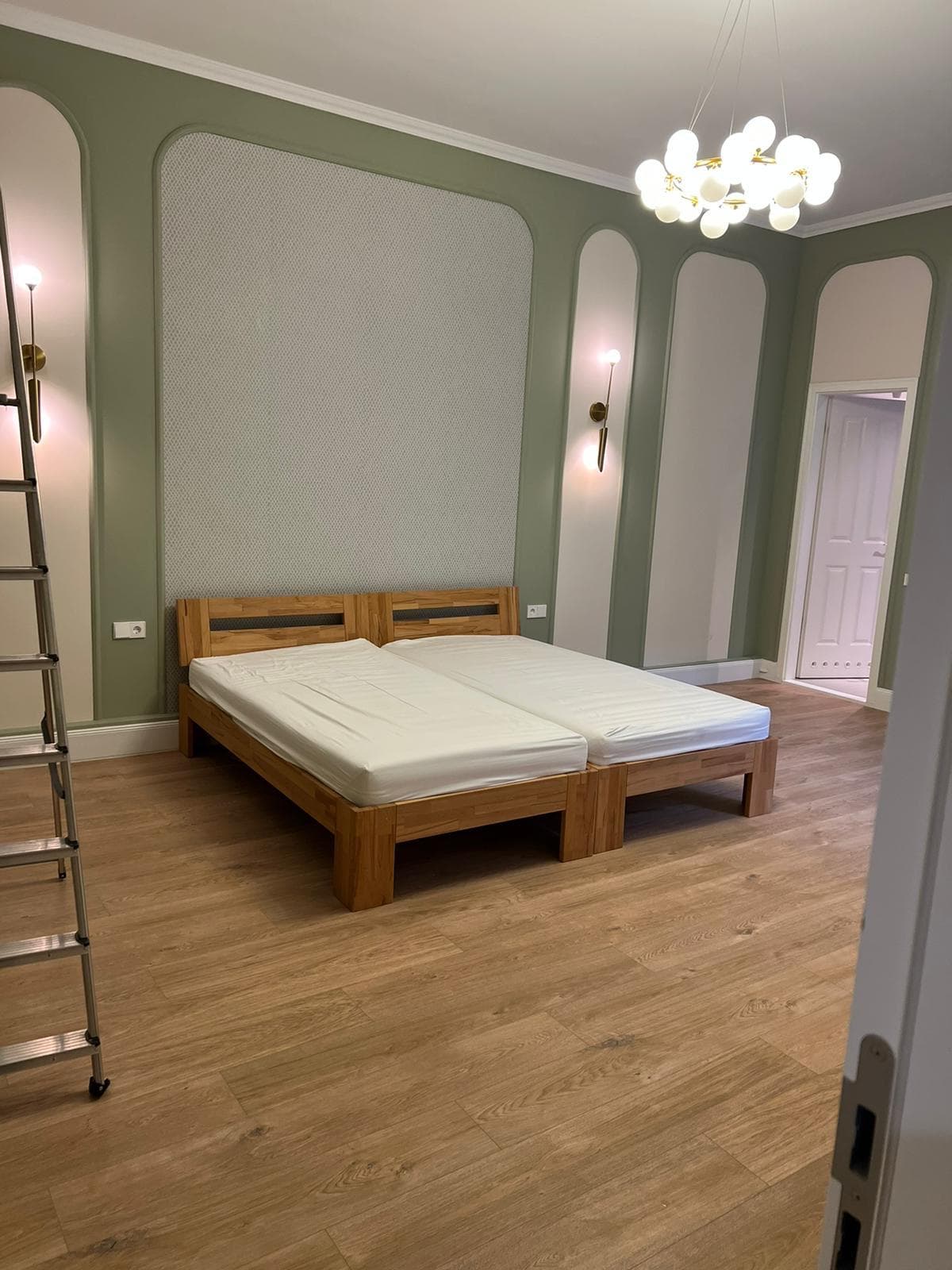 Innenausbau eines Flurs mit Trockenbaudecke